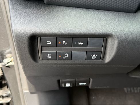 Used 2025 Nissan Kicks Play S FWD image 23