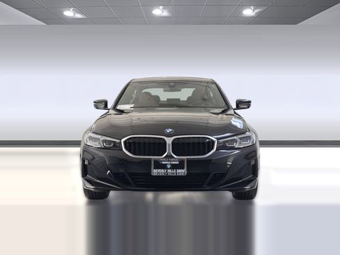 Used 2023 BMW 330i Sedan w/ Driving Assistance Package image 5