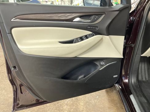 Used 2023 Buick Enclave Avenir w/ Trailering Package, 5000 lbs. AWD/4WD image 15