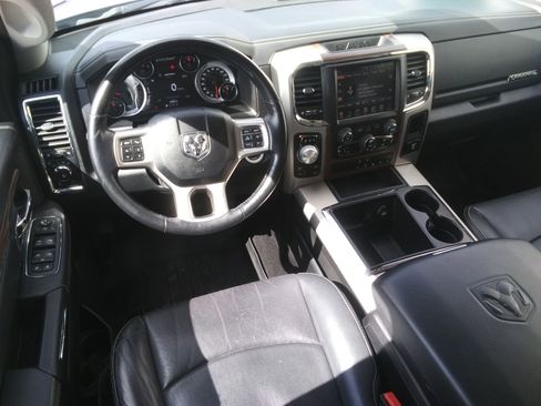 Used 2015 RAM 1500 Laramie w/ Convenience Group AWD/4WD image 11