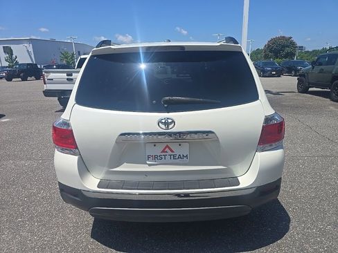 Used 2013 Toyota Highlander Limited FWD image 6