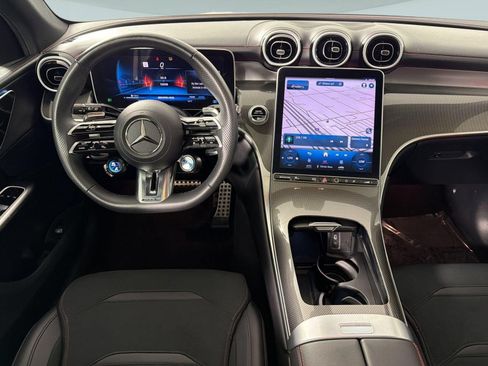 Used 2024 Mercedes-Benz GLC 43 AMG 4MATIC image 29