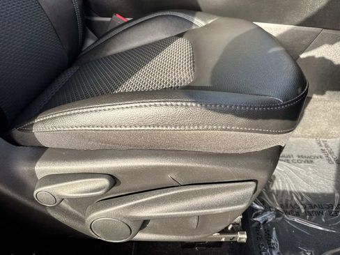 Used 2024 Jeep Compass Latitude w/ Altitude Special Edition image 12