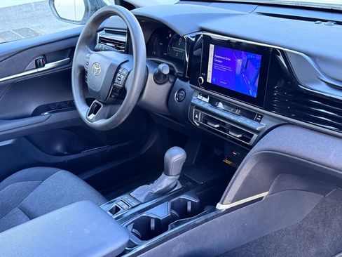 Used 2025 Toyota Camry LE w/ Convenience Package image 6