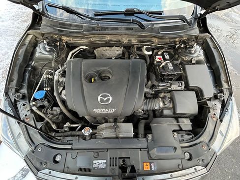 Used 2018 MAZDA MAZDA3 Sport image 11