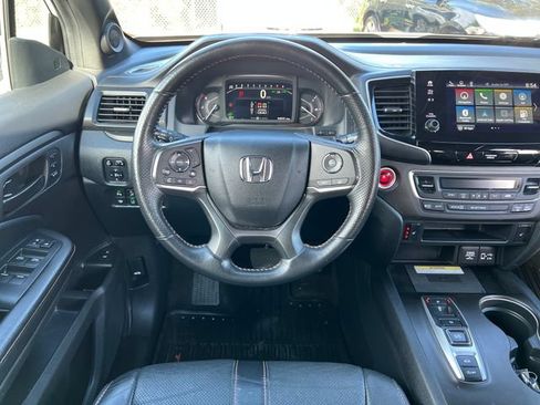 Used 2023 Honda Passport TrailSport image 19