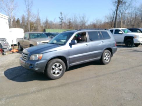 Used 2004 Toyota Highlander 4WD V6 image 3