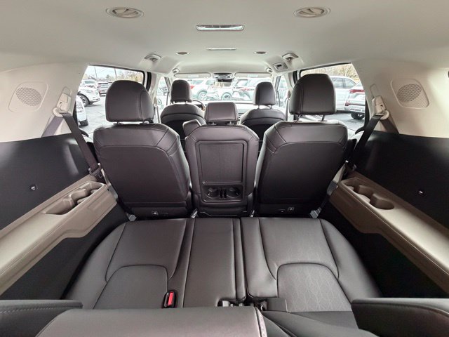 Used 2026 Kia Carnival LXS FWD image 17
