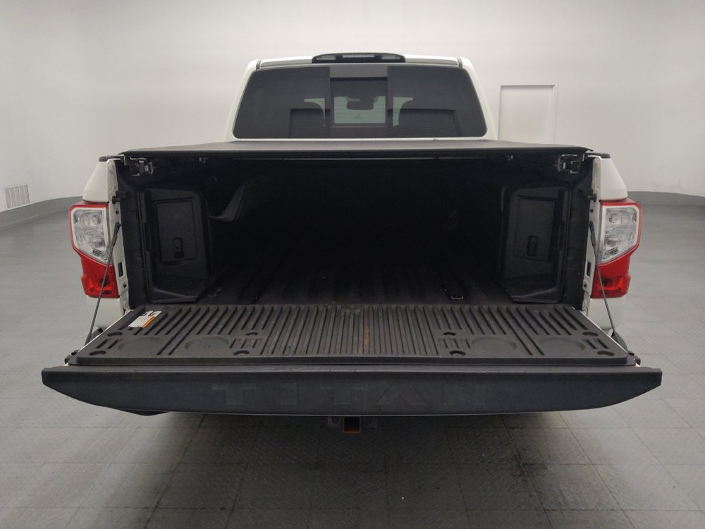 Used 2019 Nissan Titan SV w/ SV Convenience Package RWD image 29