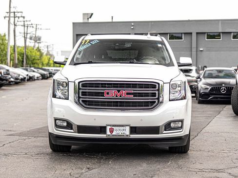 Used 2017 GMC Yukon XL SLT w/ Open Road Package AWD/4WD image 2