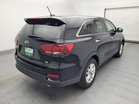 Used 2019 Kia Sorento LX image 9