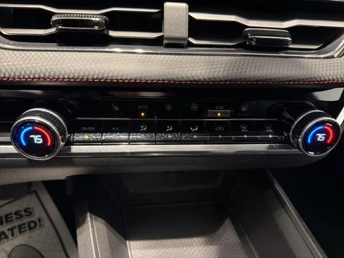 Used 2025 Chevrolet Equinox RS w/ Safety and Technology Package image 21