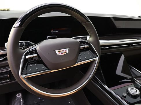 New 2026 Cadillac Escalade Luxury w/ Touring Package AWD/4WD image 12
