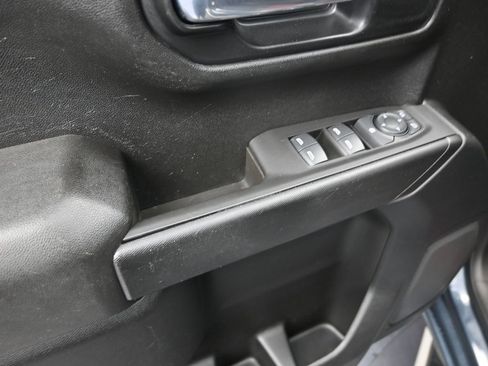Used 2021 Chevrolet Silverado 1500 Custom image 11