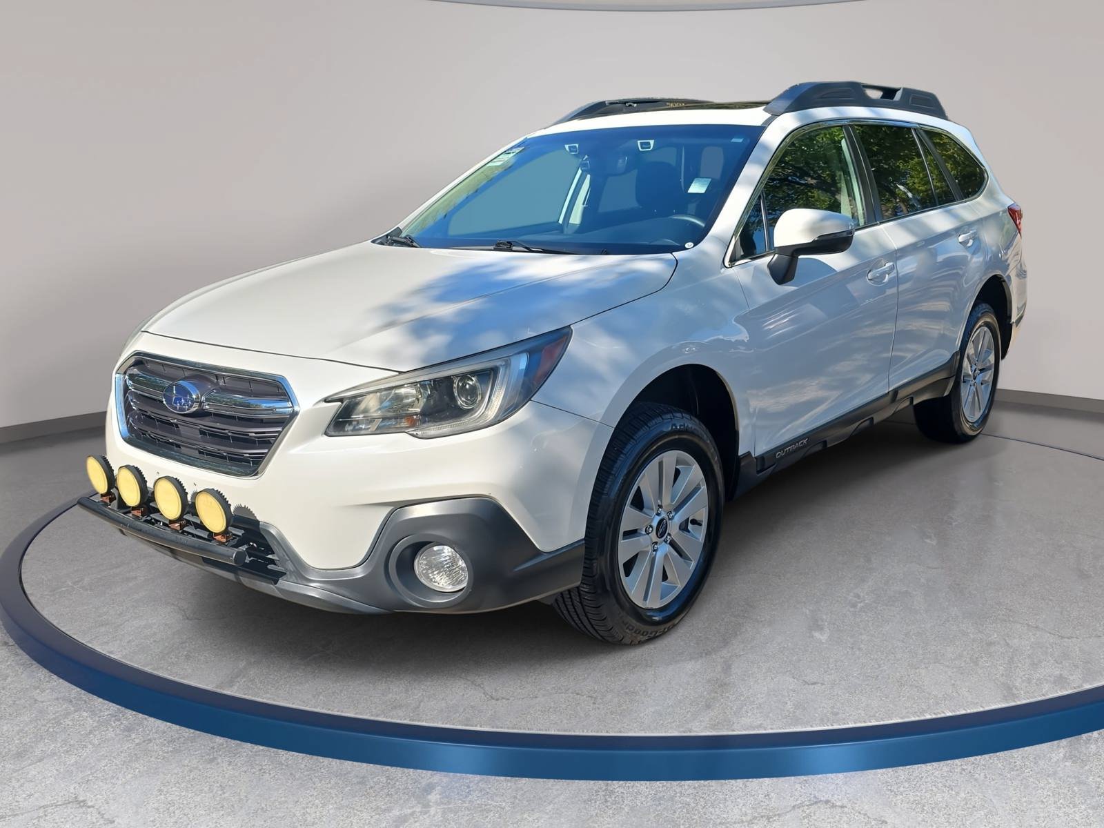 Used 2019 Subaru Outback 2.5i Premium AWD/4WD image 1