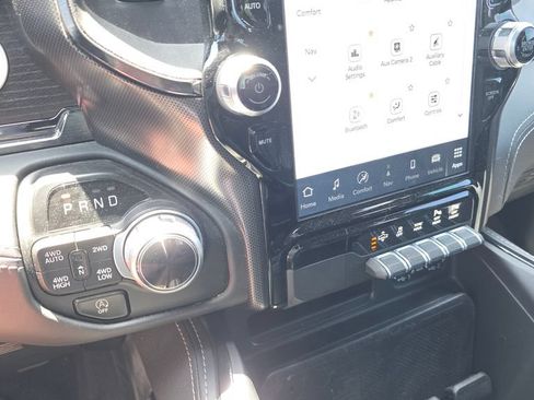 Used 2022 RAM 1500 Limited AWD/4WD image 19