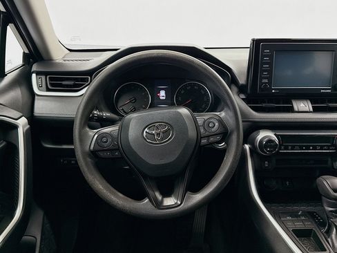 Used 2021 Toyota RAV4 XLE FWD image 18