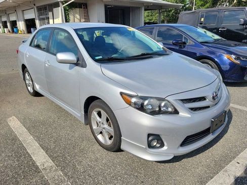 Used 2013 Toyota Corolla S FWD image 2