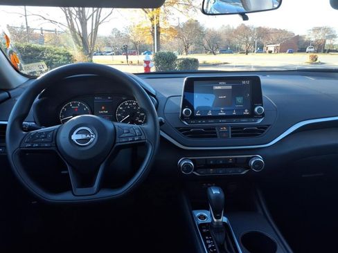 New 2025 Nissan Altima 2.5 S image 10