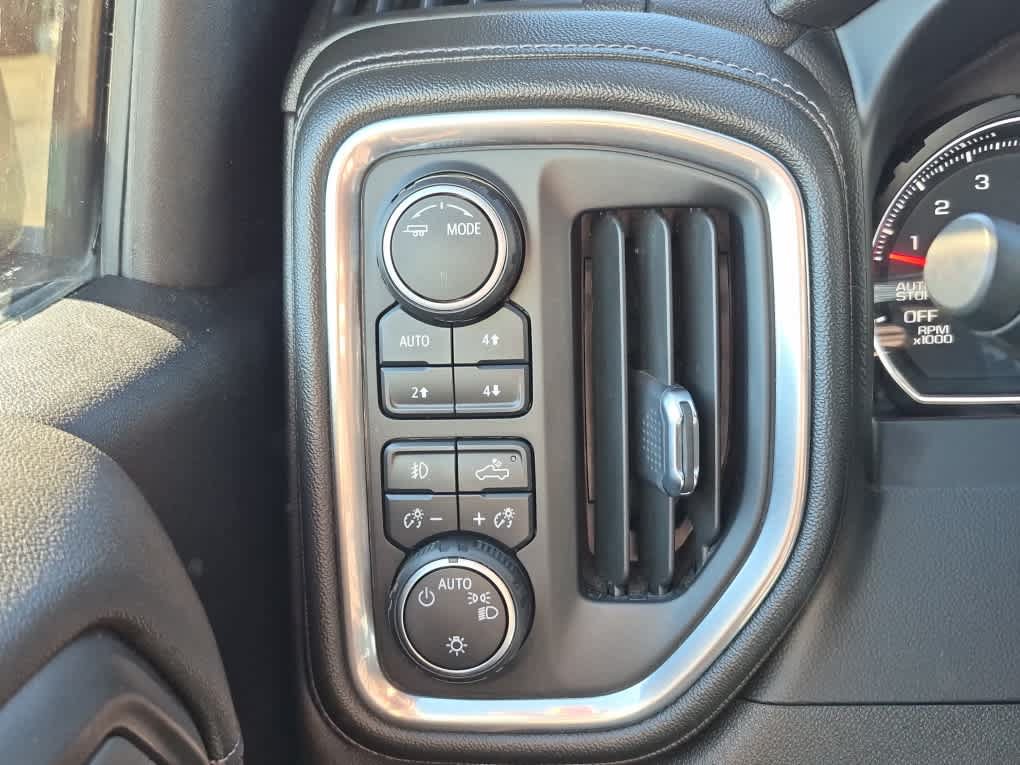 Used 2021 Chevrolet Silverado 1500 RST AWD/4WD image 17