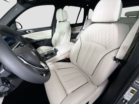 New 2026 BMW X5 xDrive40i w/ Executive Package image 21