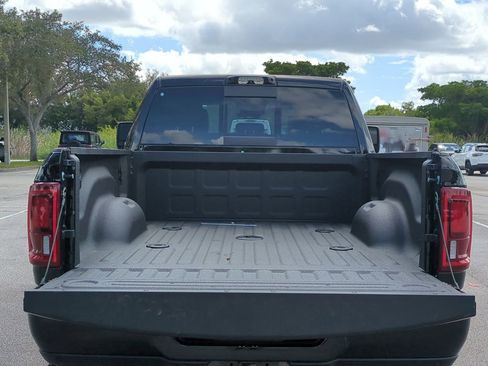 New 2026 RAM 2500 Big Horn AWD/4WD image 13