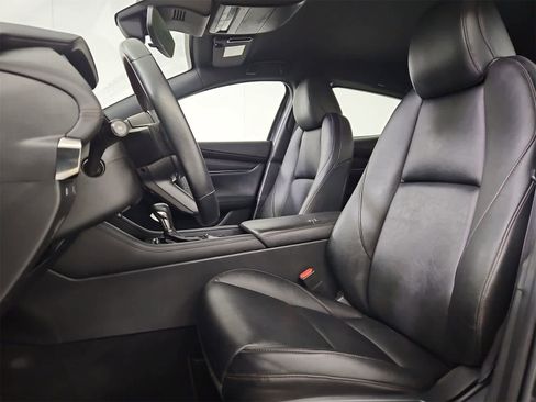 Used 2019 MAZDA MAZDA3 Hatchback image 16