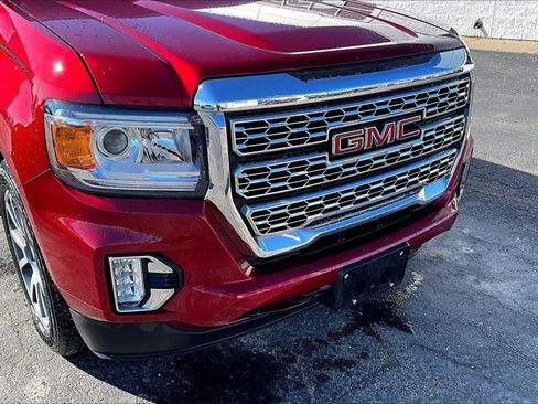 Used 2021 GMC Canyon Denali image 3