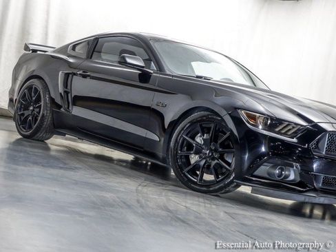 Used 2017 Ford Mustang GT Premium w/ Black Accent Package RWD image 4