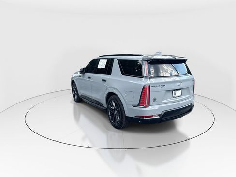 Used 2026 Cadillac Escalade IQL Sport 1 w/ LPO, ONYX Package AWD/4WD image 6