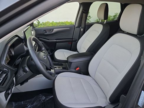 Used 2025 Ford Escape Active w/ Tech Pack #1 FWD image 18