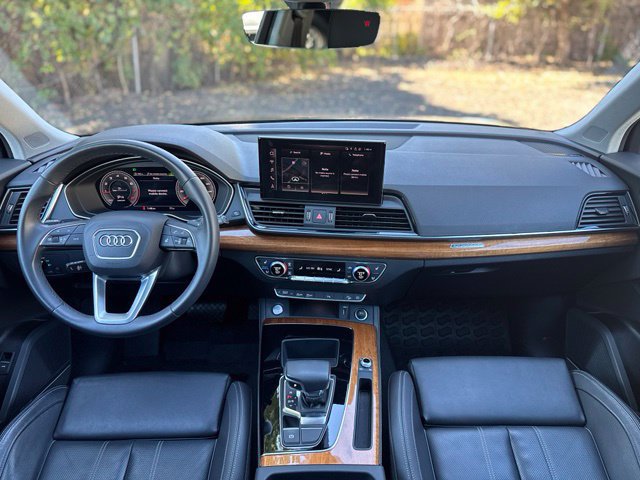 Used 2023 Audi Q5 2.0T Premium Plus w/ Premium Plus Package AWD/4WD image 17