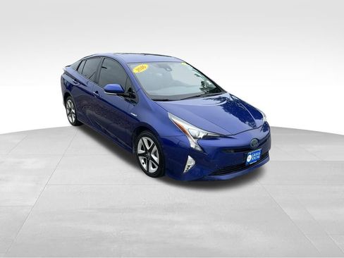 Used 2016 Toyota Prius Four Touring w/ Premium Convenience Package FWD image 8