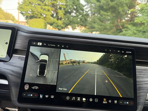Used 2022 Rivian R1S Launch Edition AWD/4WD image 62