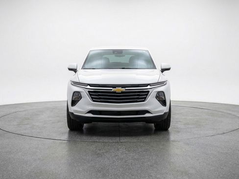 Used 2025 Chevrolet Equinox LT image 2