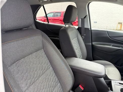 Used 2018 Chevrolet Equinox LT FWD image 22