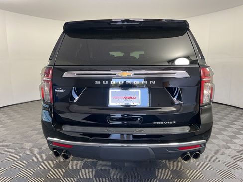 Used 2023 Chevrolet Suburban Premier w/ Advanced Technology Package AWD/4WD image 16