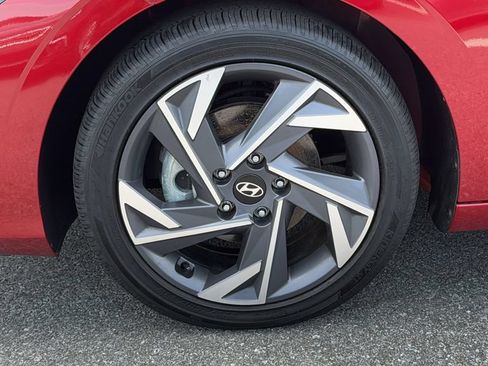 Used 2025 Hyundai Elantra Limited w/ Cargo Package FWD image 8
