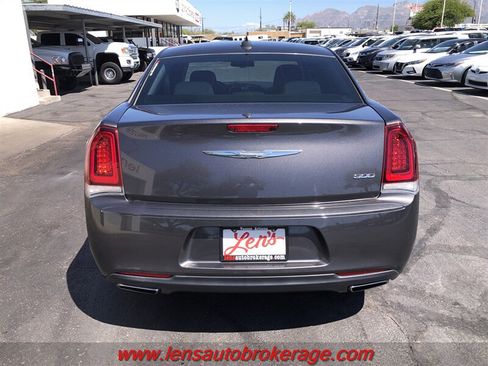 Used 2018 Chrysler 300 Touring w/ Sport Appearance Package RWD image 7