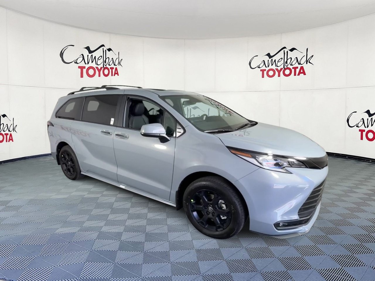 New 2026 Toyota Sienna XLE Woodland Edition AWD/4WD image 5