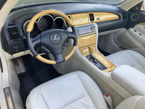 Used 2004 Lexus SC 430 Convertible image 18