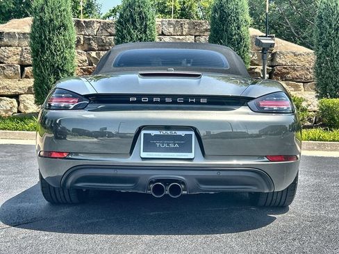 Used 2024 Porsche 718 Boxster RWD image 4