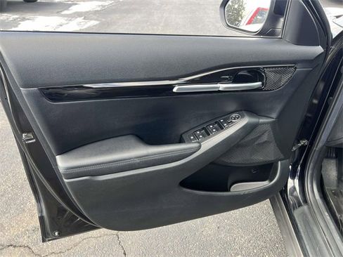 Used 2022 Kia Seltos EX image 12