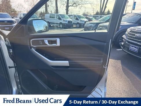 Certified 2022 Ford Explorer XLT w/ Equipment Group 202A image 13