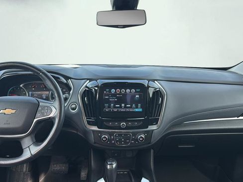 Used 2018 Chevrolet Traverse Premier AWD/4WD image 17