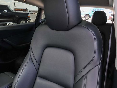 Used 2024 Tesla Model Y Long Range AWD/4WD image 26