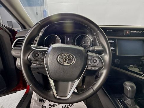 Used 2018 Toyota Camry SE FWD image 15