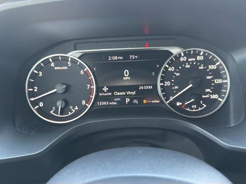 Used 2023 Nissan Rogue SV image 10