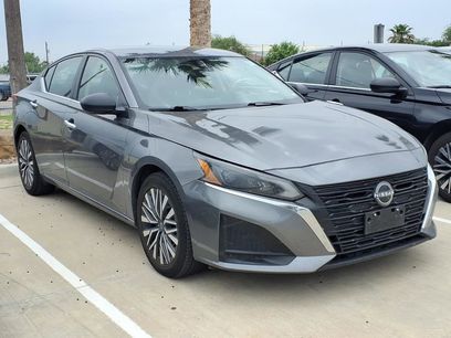 Used 2024 Nissan Altima 2.5 SV