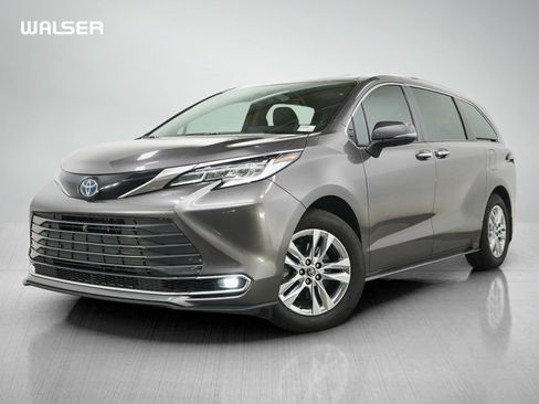 Used 2024 Toyota Sienna Limited AWD/4WD image 1